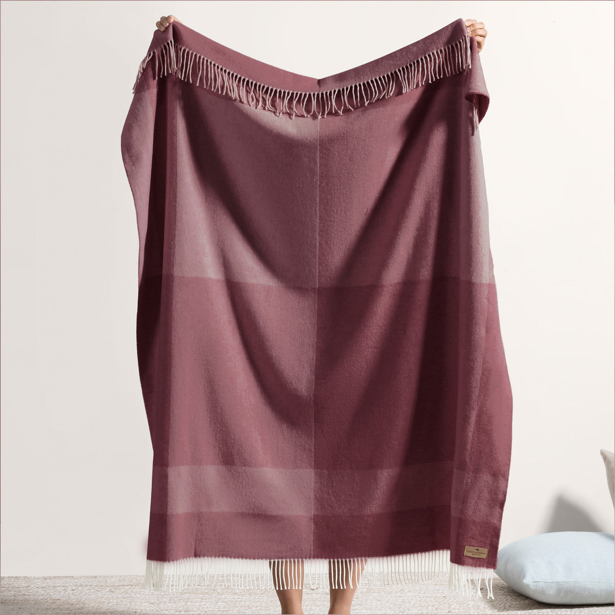 Hampton Plaid Herringbone Throw